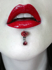 Gif animé bouche piercing